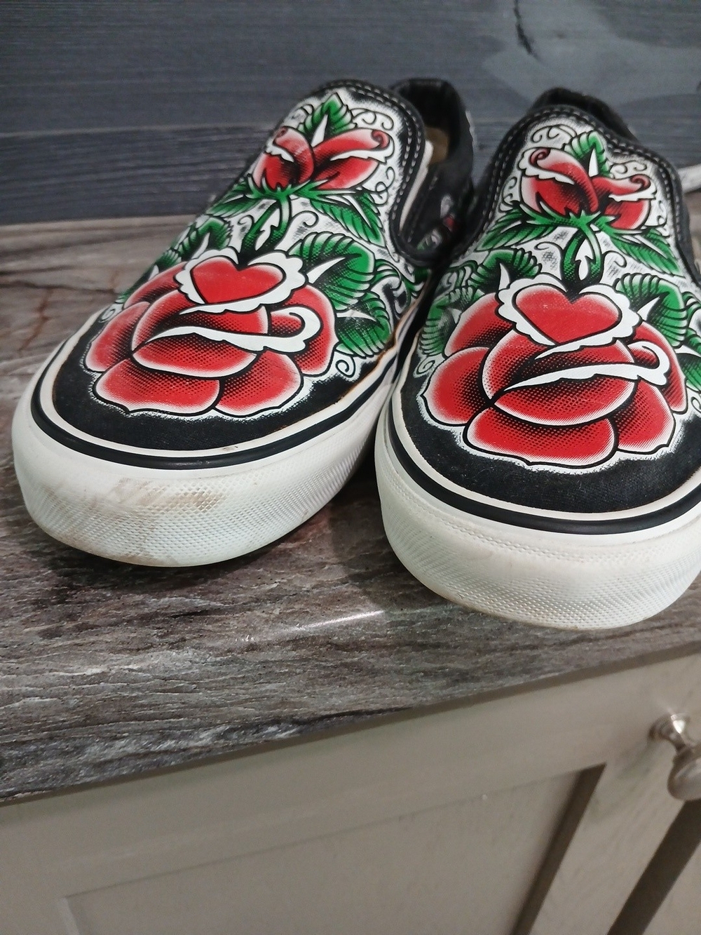 Vans Black Slip-On Loafers with Red Rose Tattoo Leaf Graphic Vintage Y2K - Picture 12 of 12